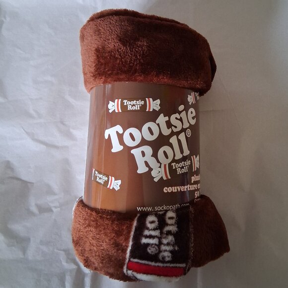 Tootsie Roll Plush Throw Blanket (50×60) - Picture 1 of 7
